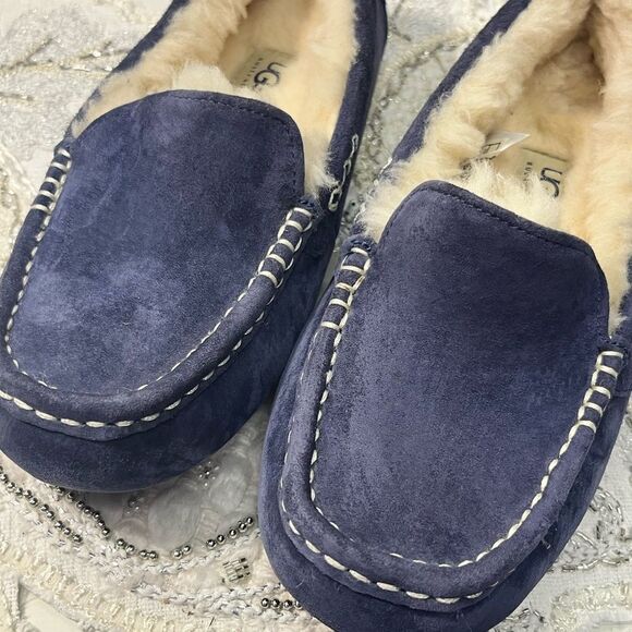 EUC UGG Ansley Slippers - Picture 10 of 11